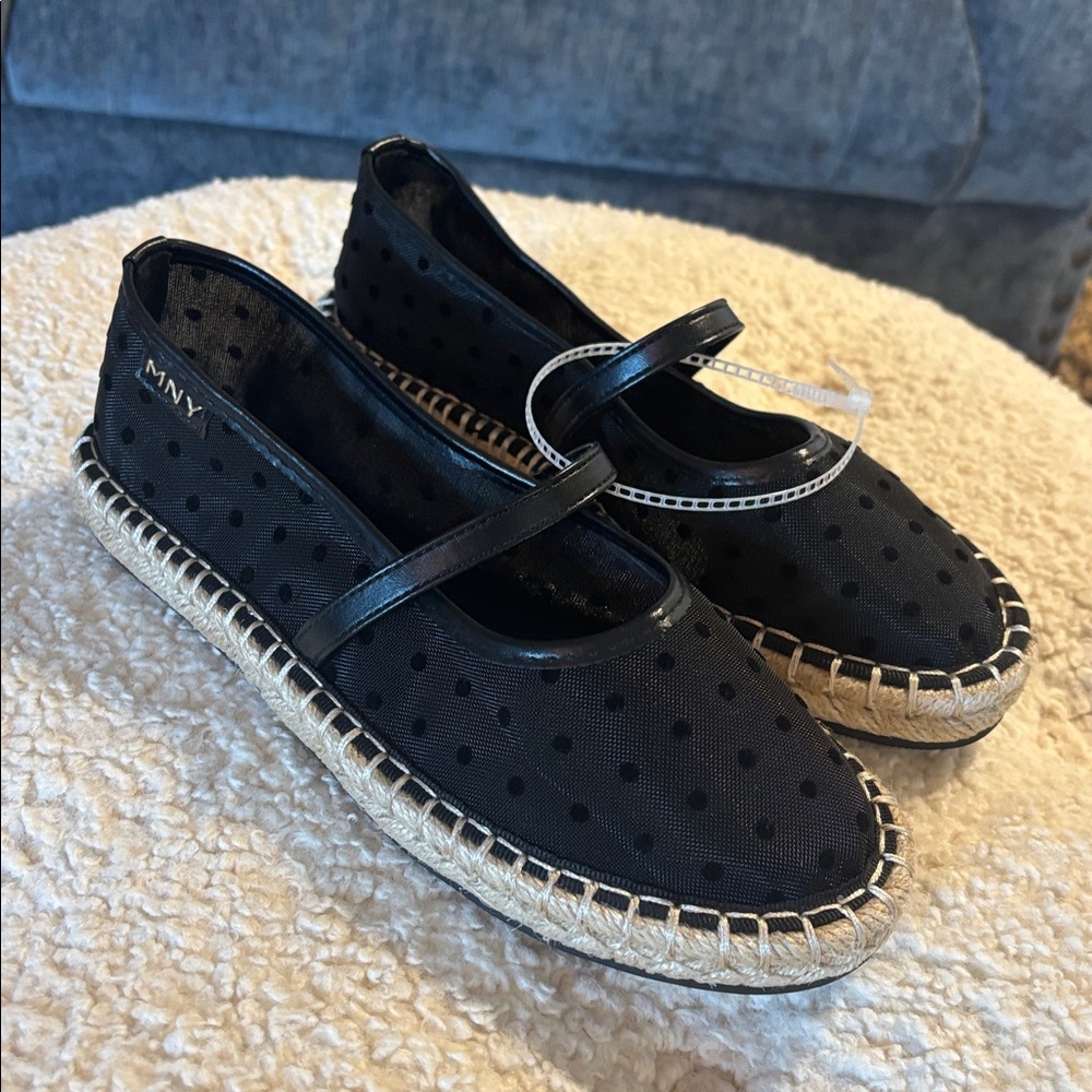 Marc New York ANDREW MARC NEW size 5.5 but fit like a 6! Runs big